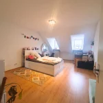 bd273ff7-2bd5-4329-87bc-4222c547cb6c