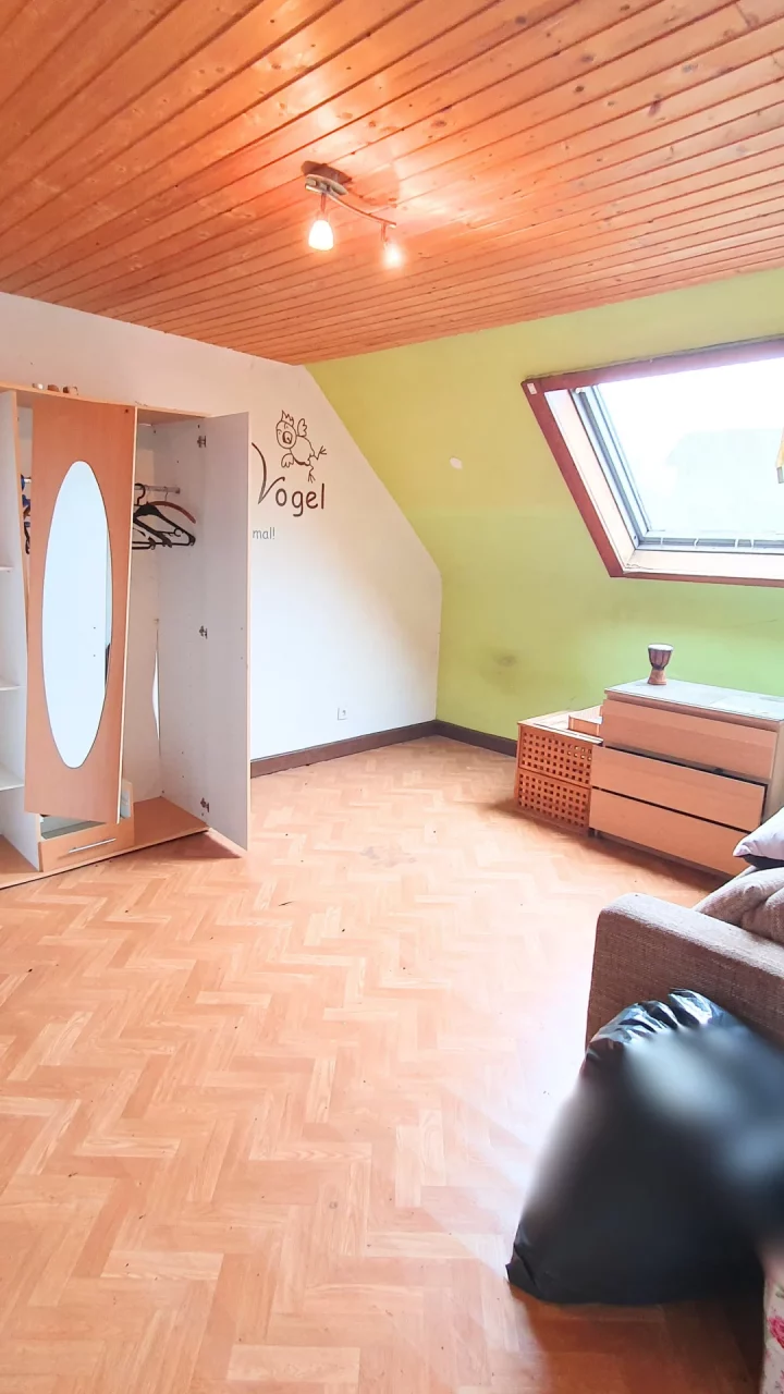 03dc8b40-cfcb-495c-ae35-70ad5f9bea6c