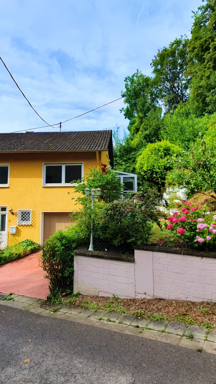 b49f298c-adf2-4e63-8651-f90eeb470690